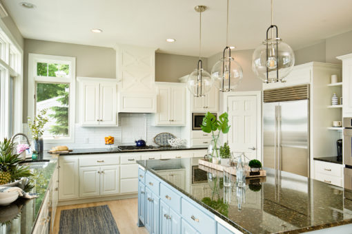 Wood or White? Learn the Advantages of Both Common Kitchen Cabinet Finishes 